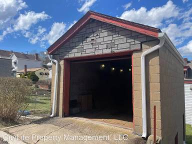 Main picture of 218 Poplargrove St