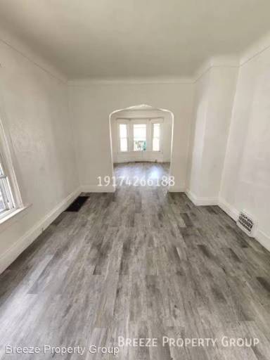 Main picture of 205 Eastern Ave