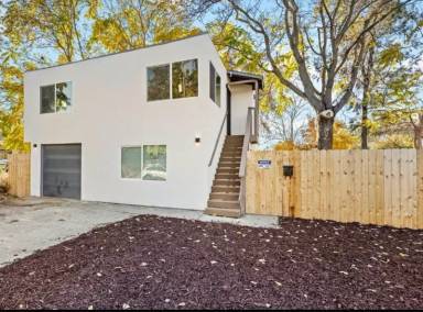 Main picture of 3175 High St