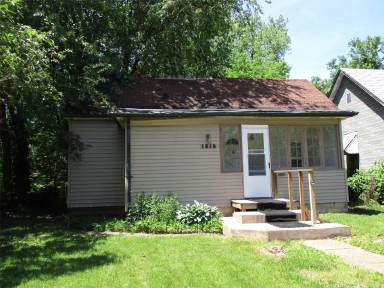 Main picture of 1315 S 11th 1/2 St