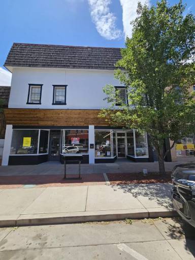 Main picture of 414 Main St