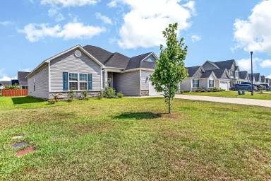 Main picture of 278 Crossroads Store Dr