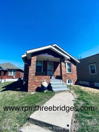 Main picture of 8526 Lowell St
