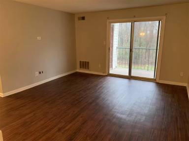 Main picture of 7984 Shady Oak Trl