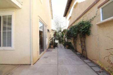 Main picture of 2233 Cordoban Ln