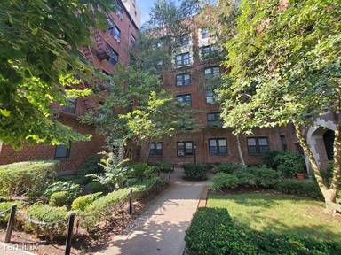 Main picture of 6850 Burns St