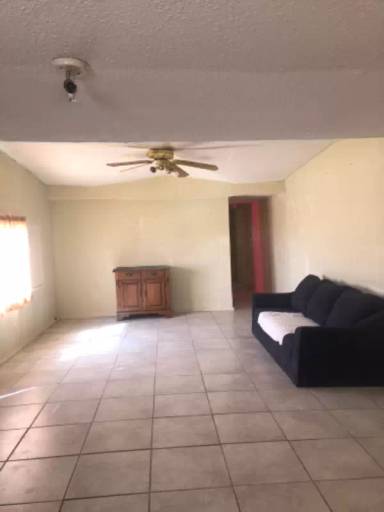 Main picture of 620 W 7th St