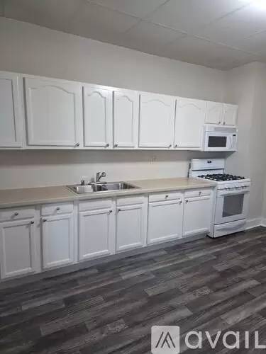 Main picture of 114 1/2 W Wisconsin Ave