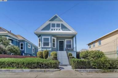 Main picture of 2025 34th Ave