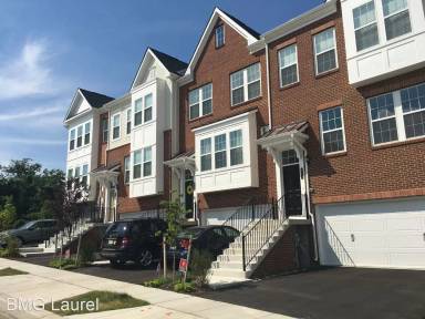 Main picture of 8269 Meadowood Dr