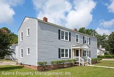 Main picture of 1915 Fort Bragg Rd