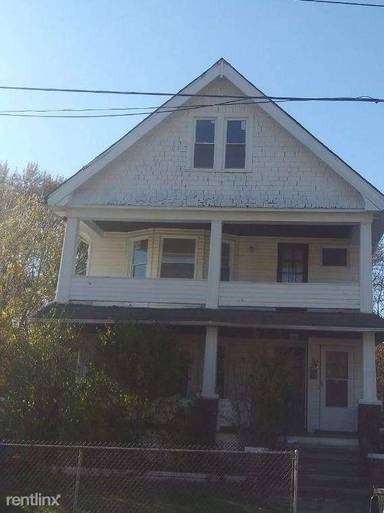 Main picture of 916 E 144th St