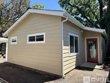 Main picture of 810 Lois Ave