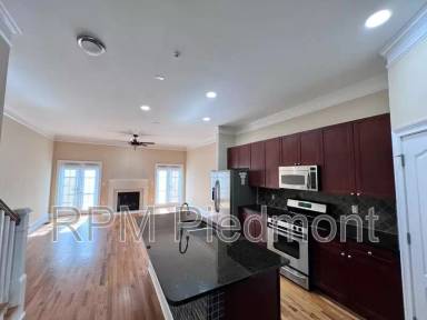 Main picture of 1614 Mosaic Way