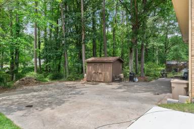 Main picture of 1126 Brucemont Dr