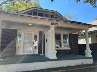 Main picture of 1833 Faxon Ave
