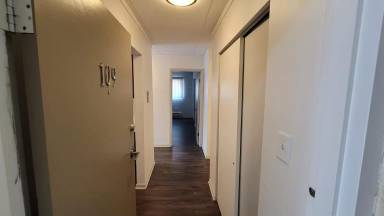 Main picture of 10 Oak Ave