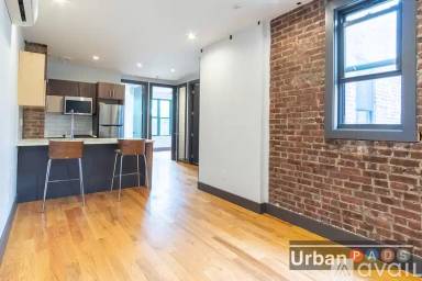 Main picture of 298 Schaefer St
