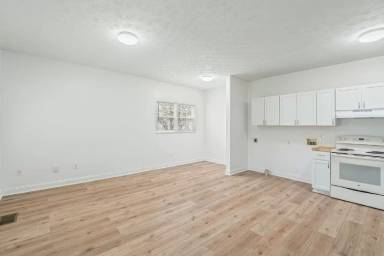 Main picture of 605 Spruce St