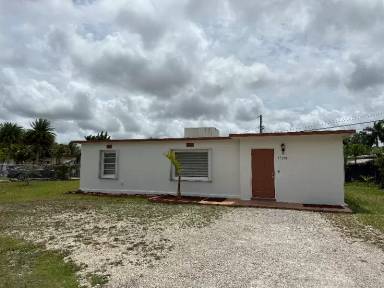Main picture of 15398 Garfield Dr
