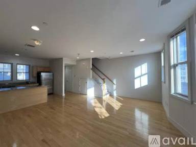 Main picture of 110 2nd St