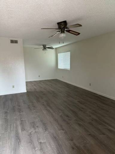 Main picture of 1703 Lark Ellen Dr