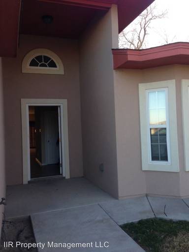 Main picture of 13 Fairway Dr