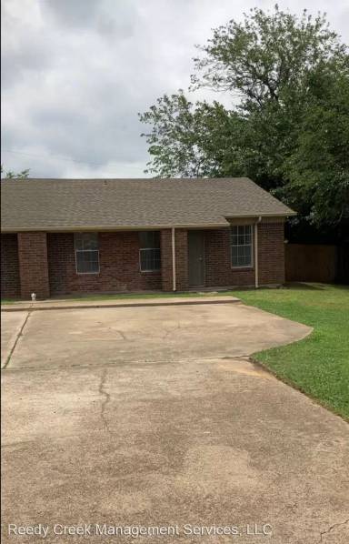 Main picture of 2034 Oakwood Ct