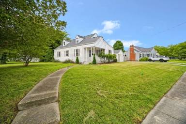 Main picture of 539 Austin St