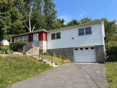 Main picture of 2 Sunny Ln