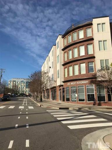 Main picture of 400 W Rosemary St