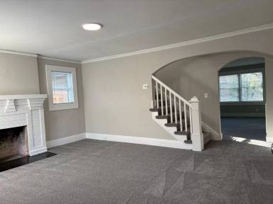 Main picture of 1110 S Main St