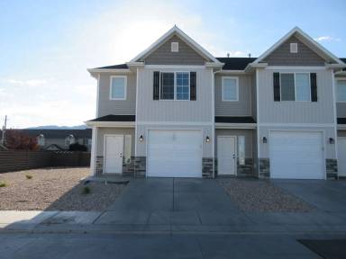 Main picture of 474 W 1425 N