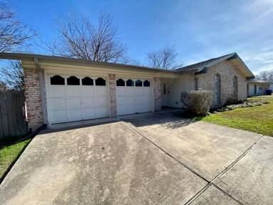 Main picture of 2501 Candlewood Ct