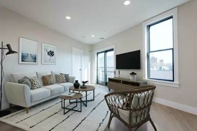 Main picture of 305 Webster Ave