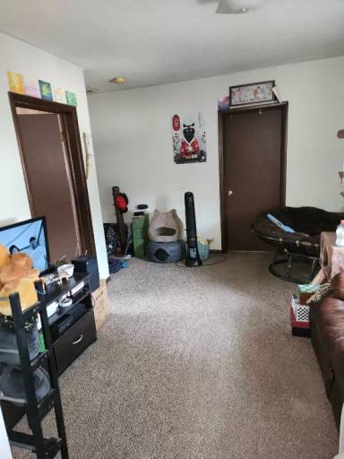 Main picture of 216 1st St