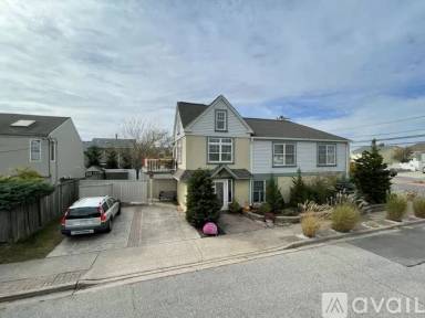Main picture of 2 Luchon St