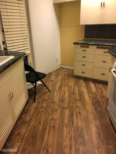 Main picture of 3141 Country Club Dr