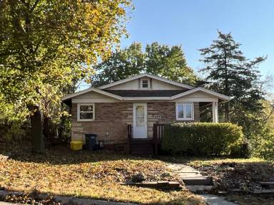 Main picture of 2740 Buena Vista St