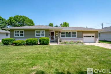 Main picture of 2214 H St