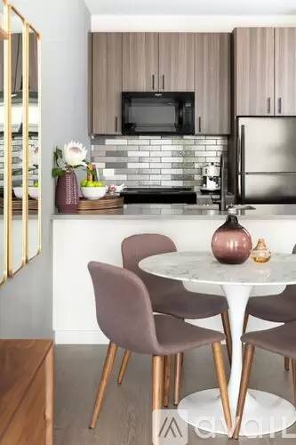 Main picture of 289 Johnston Ave