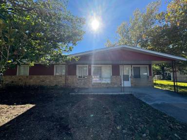 Main picture of 120 E Ruby Rd