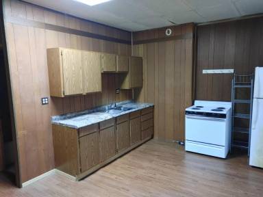 Main picture of 35 1/2 W Columbus St