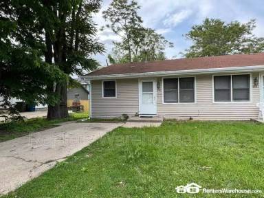 Main picture of 910 E Railroad Ave