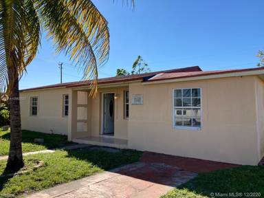 Main picture of 3440 E 9th Ln