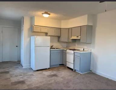 Main picture of 214 S Dixie Hwy