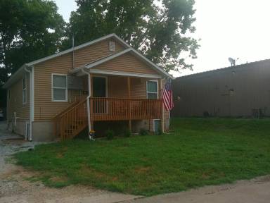 Main picture of 211 Hickman Ave