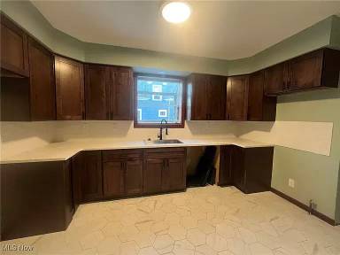 Main picture of 275 Cornell Ave