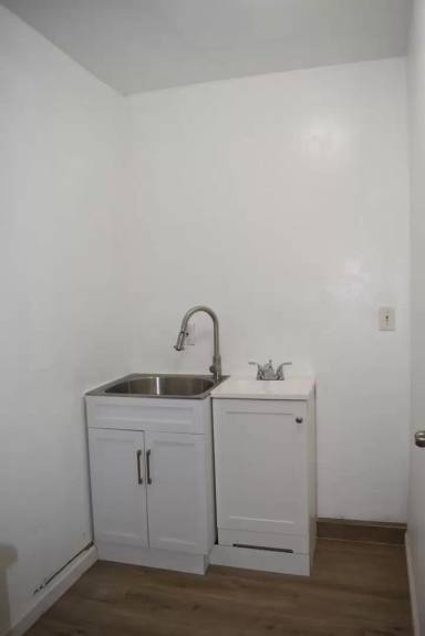 Main picture of 7353 Landsborough Ct