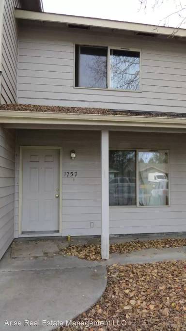 Main picture of 1753 NE Larado Way